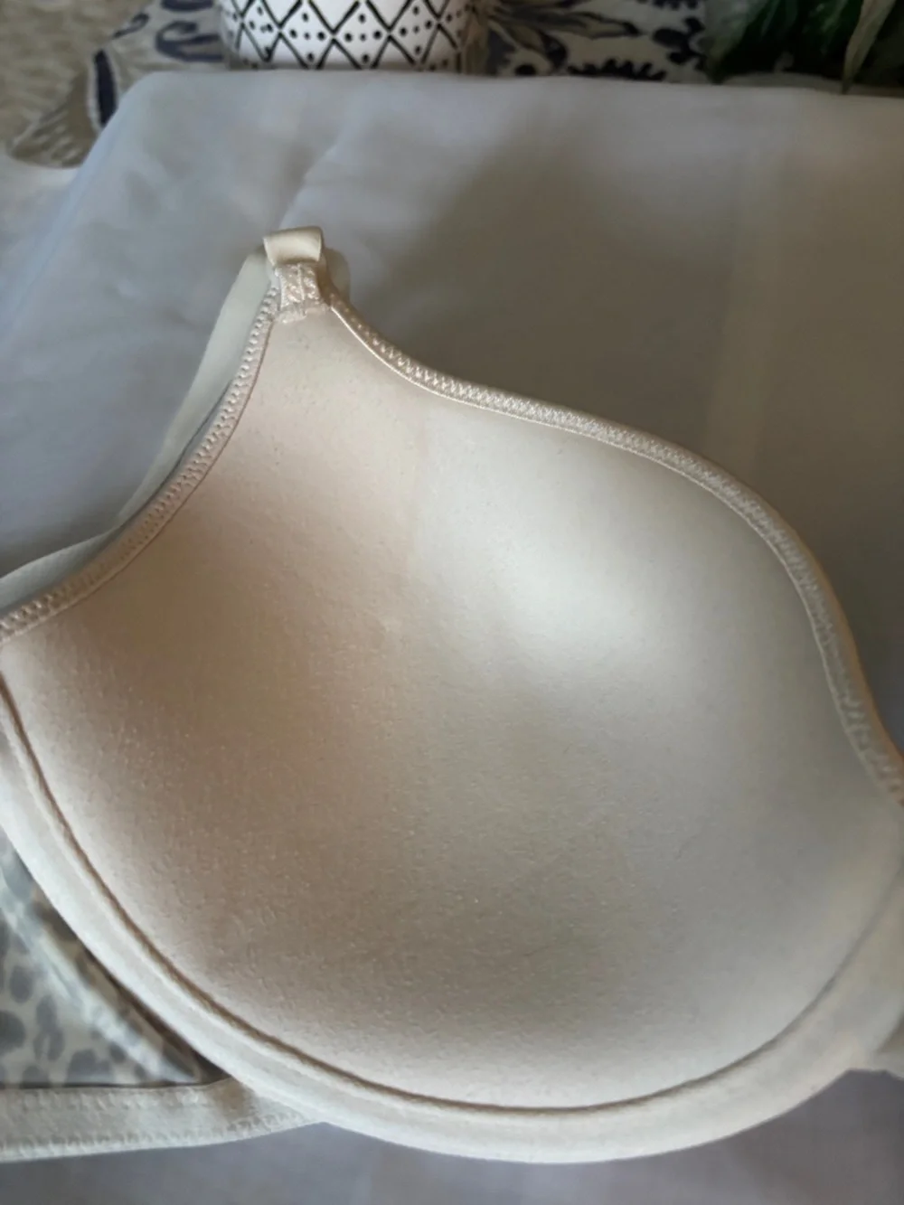 Maidenform Black & Vassarette Leopard Print Bras 38C